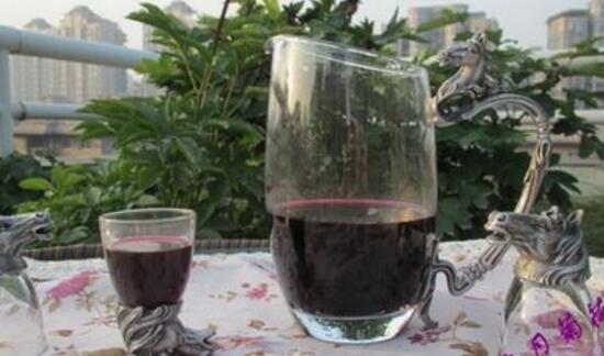 新鮮桑葚泡酒制作方法_泡酒新鮮桑葚制作方法大全_泡酒新鮮桑葚制作方法竅門(mén)