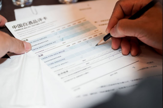 白酒價(jià)格參考表_白酒酒價(jià)_江小白酒的價(jià)格