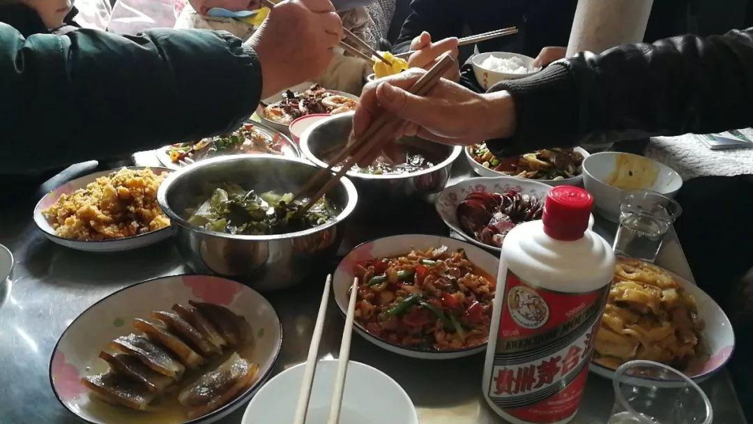 青島回收茅臺(tái)酒瓶_茅臺(tái)青島回收酒價(jià)格表_青島回收茅臺(tái)酒