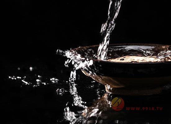 封酒瓶口收縮膜_收縮膜酒瓶封口怎么封_收縮膜酒瓶封口圖片