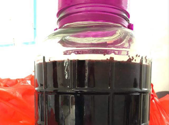 一斤桑葚干泡多少白酒_白酒泡干桑葚怎么泡_白酒泡干桑葚酒的做法竅門(mén)