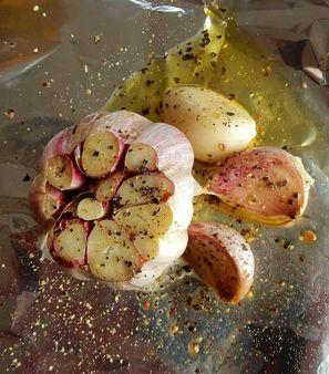 大蒜泡酒對男人好處多多，功效多多，記得給身邊人泡一點！