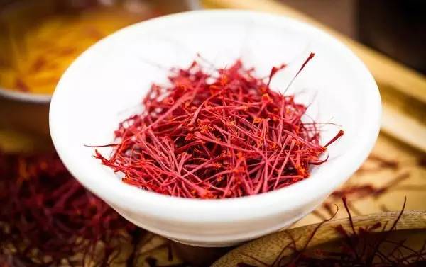 蛋酒的作用與功效_蛋酒的功效與禁忌_蛋酒的營(yíng)養(yǎng)價(jià)值