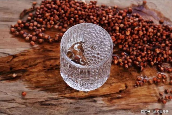 區(qū)分糧食酒和勾兌酒_怎樣區(qū)分糧食酒和勾兌酒_酒區(qū)分糧食勾兌和釀造