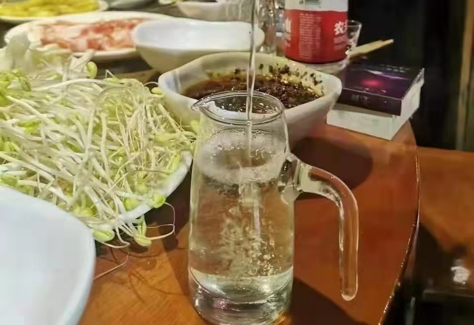 喝酒容易醉的人_喝酒容易醉好還是不容易醉好_好喝容易醉的酒