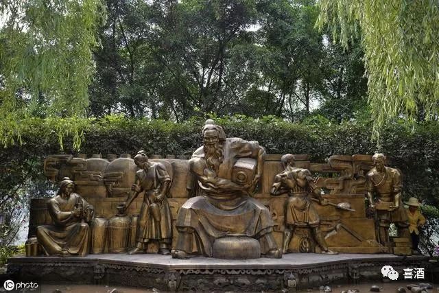 長春白酒喝當(dāng)?shù)厝硕嗖欢郷長春白酒_長春當(dāng)?shù)厝撕仁裁窗拙?/></p>
<p>茅臺鎮(zhèn)當(dāng)?shù)厝撕仁裁淳?？茅臺鎮(zhèn)白酒分類</p>
<p>試想一下，常在河邊走的人，他們知道怎么走，不像一些偶爾經(jīng)過的人，會更容易摔跤。所以，建議大家借鑒他們這些案例，為自己和家人挑選一杯好酒，對身體好的白酒，才是好酒</p>        </div>
        <div   id="uw0gmui"   class="tip error ">
          <p>聲明：本站所有文章資源內(nèi)容，如無特殊說明或標(biāo)注，均為采集網(wǎng)絡(luò)資源。如若本站內(nèi)容侵犯了原著者的合法權(quán)益，可聯(lián)系本站刪除。</p>
        </div>
        <div   id="c4imoam"   class="article-tags"> <a href="/tag/changchundangdirenheshimebaijiu.html" target=