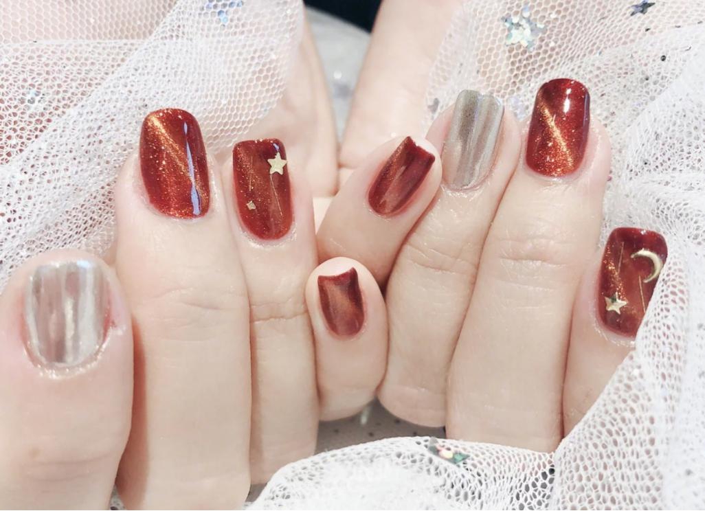 美甲酒紅色怎么調(diào)出來的_酒紅色美甲款式_美甲酒紅色