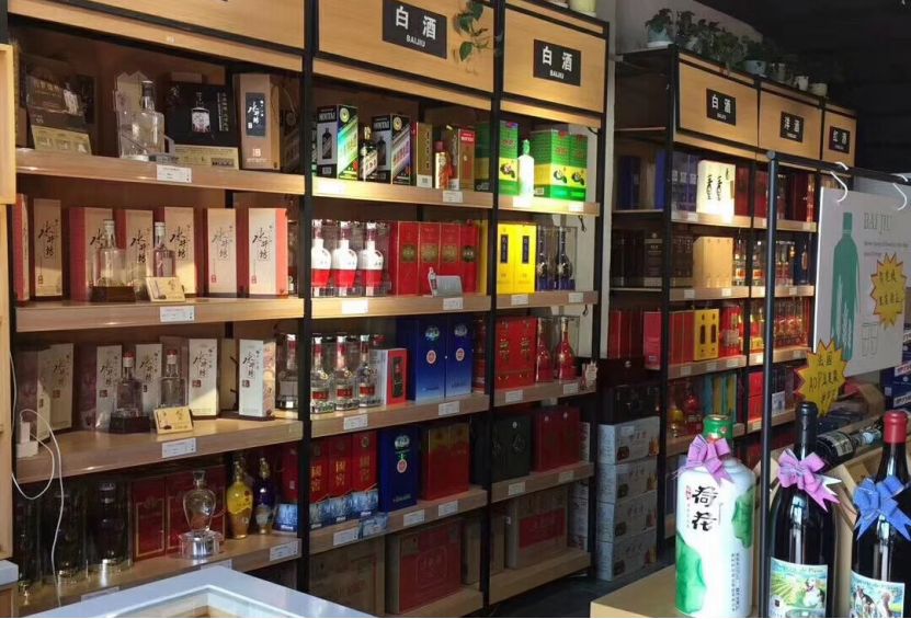 哪款白酒賣的好？煙酒店貨架上這個小細節(jié)說明了一切